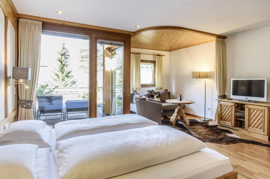 Aktiv & Spa Hotel Alpenrose Schruns Bagian luar foto